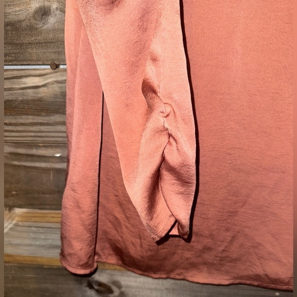 Express- women’s M- blouse 3/4 sleeve - Picture 4 of 5